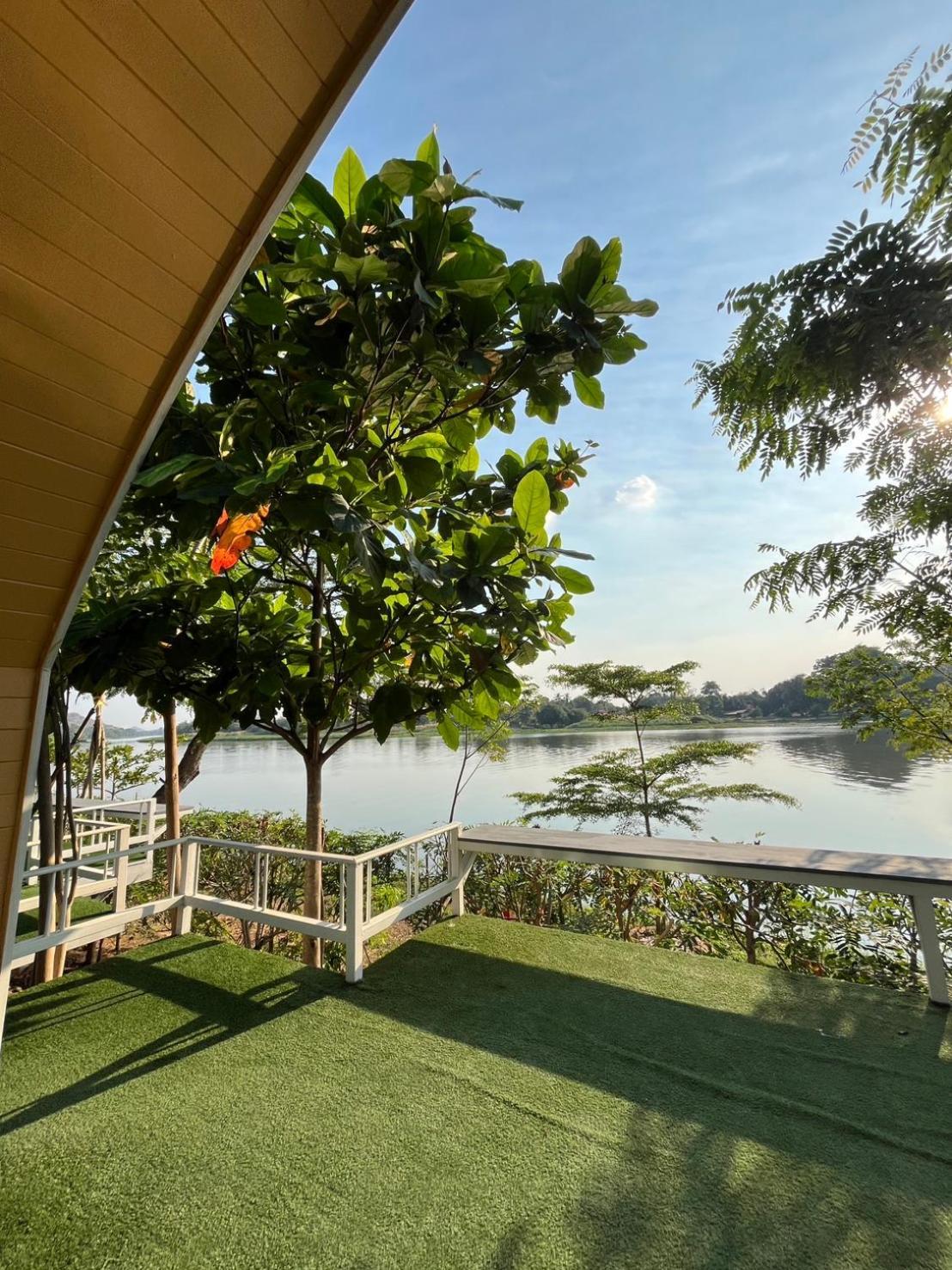 Manta Resort Ban Khao Tok Екстериор снимка